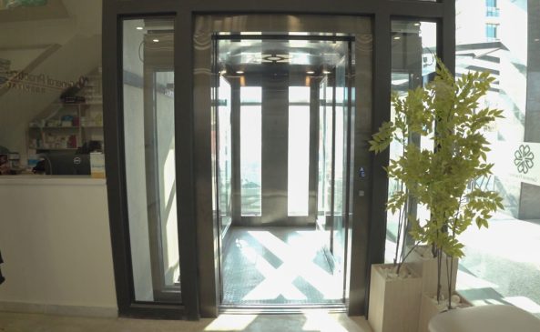 General Practice Hospital New Blue Area Lift